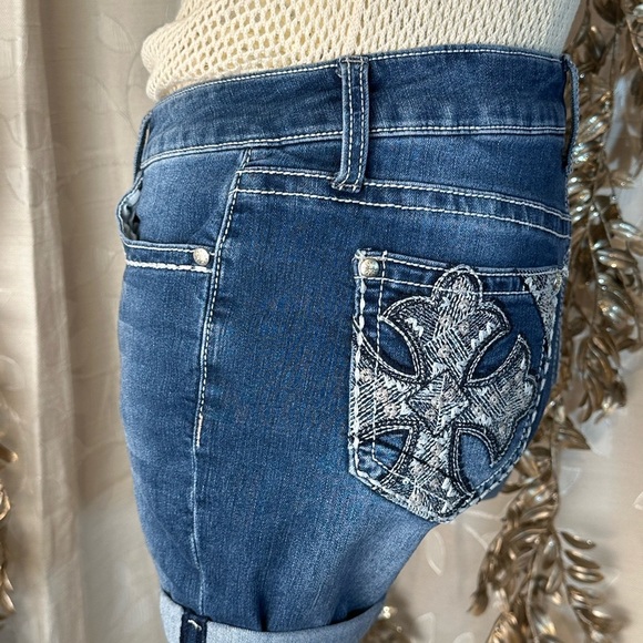 Love Indigo Blue Denim Shorts Size‎ 6 Cross Embroidery Rhinestones Cuffed - Picture 10 of 13